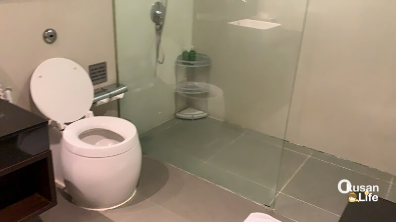 รีวิว ห้องอาบน้ำการบินไทย